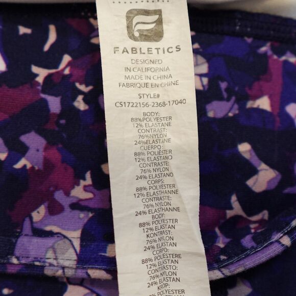Fabletics Debbie Reflective Capri Leggings Medium Purple Camo Gym Yoga Pilates - Picture 13 of 16
